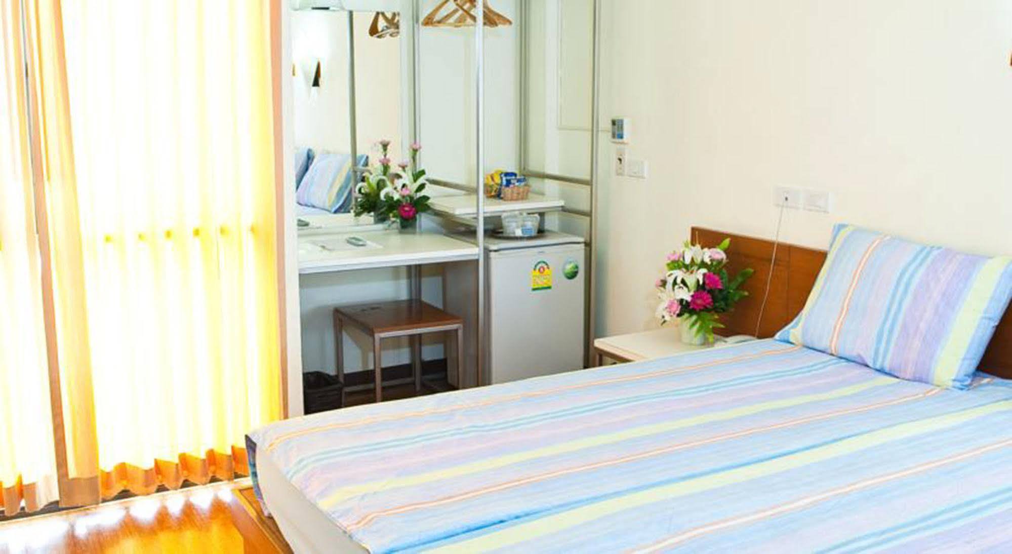 Mad Monkey Hostel 曼谷 外观 照片